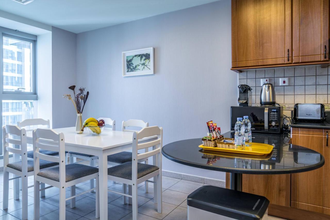 Yanjoon Holiday Homes - Princess Tower Apartments Dubai Eksteriør bilde